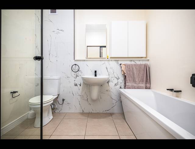 3 BEDROOM APARTMENT FOR SALE IN SANDOWN